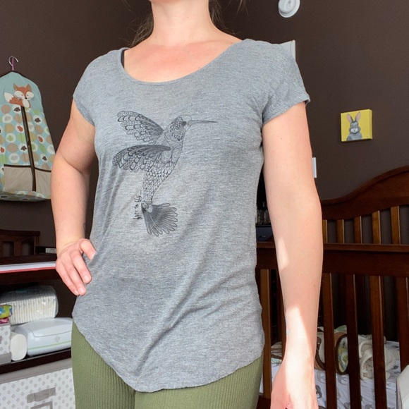Kismet Tops - Kismet Grey Hummingbird Tee